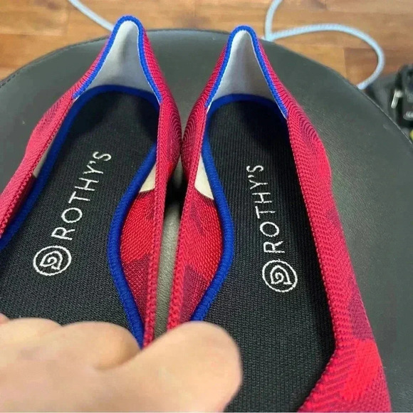 Rothy’s Woman’s The Point In Red Camo Flats w8/5 - Picture 9 of 12